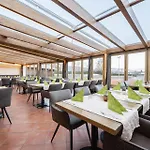 Momentum Hotel Anif
