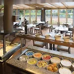 Momentum Hotel 4*
