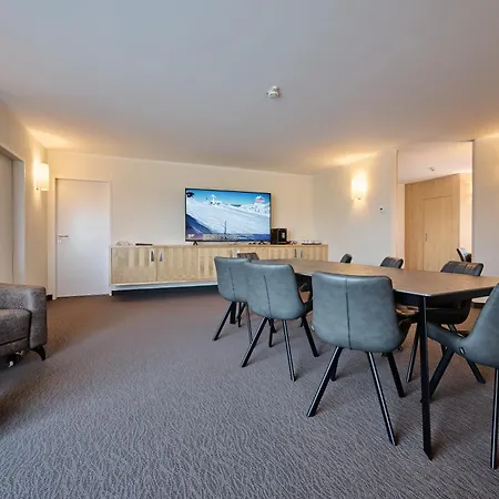 Hotel Momentum