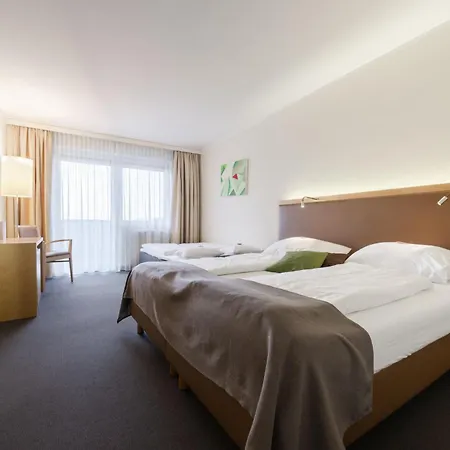 Momentum Szálloda 4*