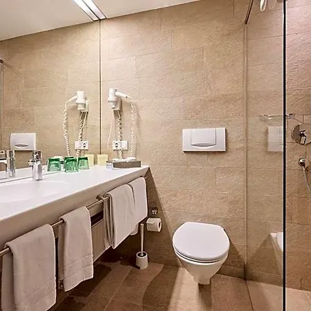 Momentum Hotel Anif