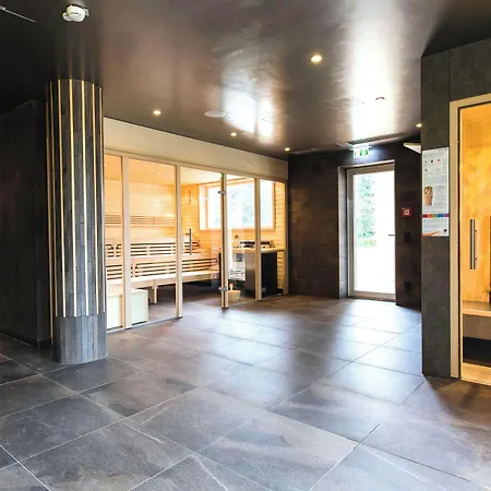 Momentum Hotel 4*