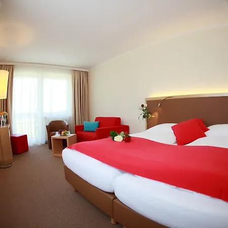 Momentum Hotel