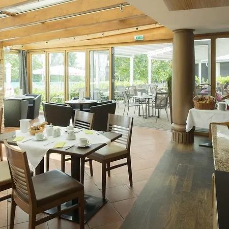 Hotel Momentum