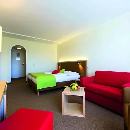 Momentum Hotel