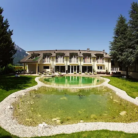 Momentum 4* 阿尼夫