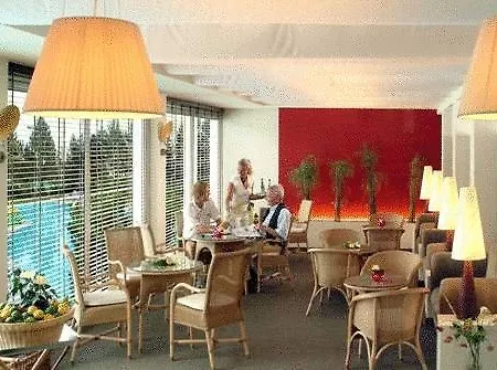 Hotel Momentum 4*