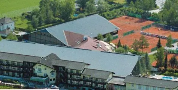 Отель Momentum 4*